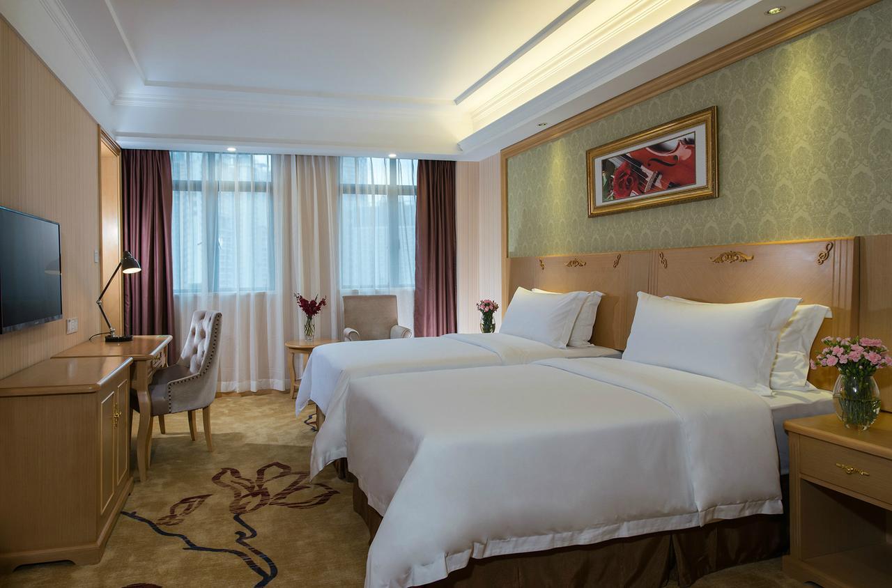 Vienna Hotel - Da Ju Yuan Branch Шэньчжэнь Экстерьер фото