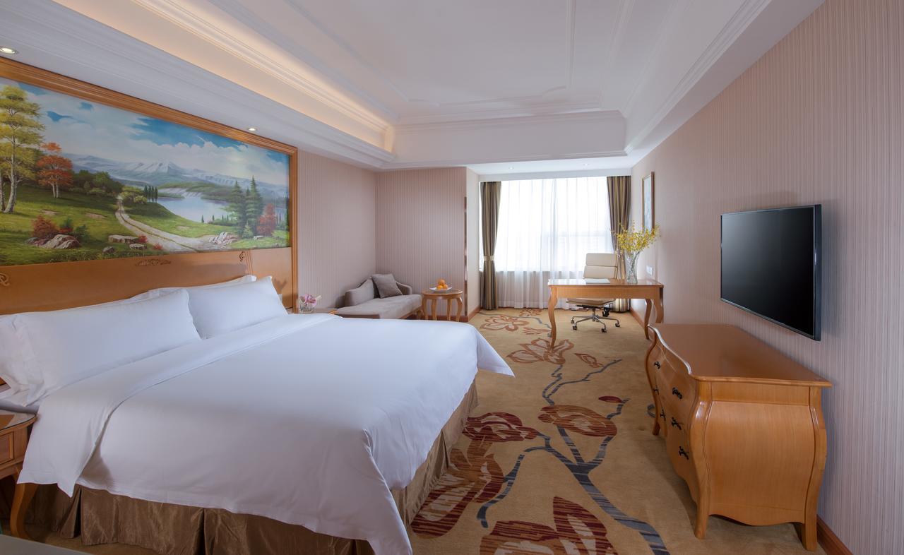 Vienna Hotel - Da Ju Yuan Branch Шэньчжэнь Экстерьер фото